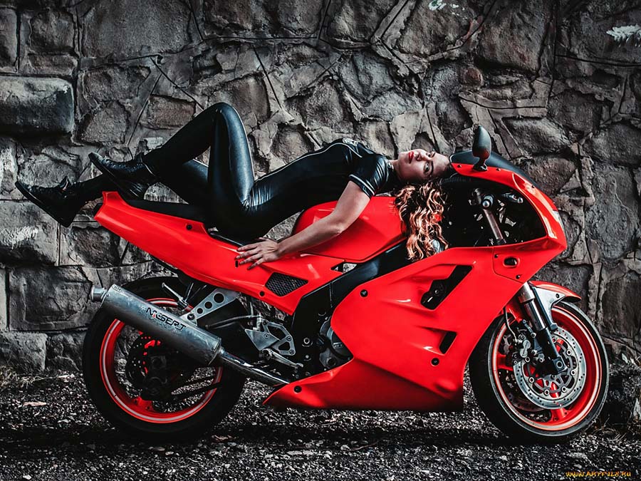 Beautiful girl Beautiful girls and motorcycles in Lucknow